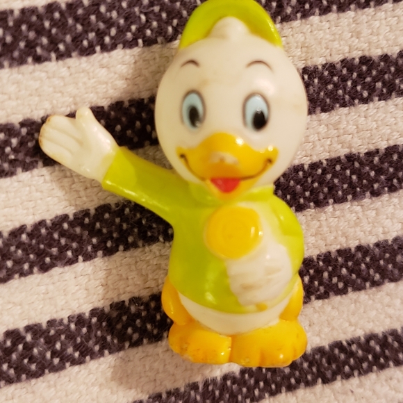 Vintage 70's Walt Disney Plastic PVC Pencil Topper Green Duck-Louie - Picture 7 of 7